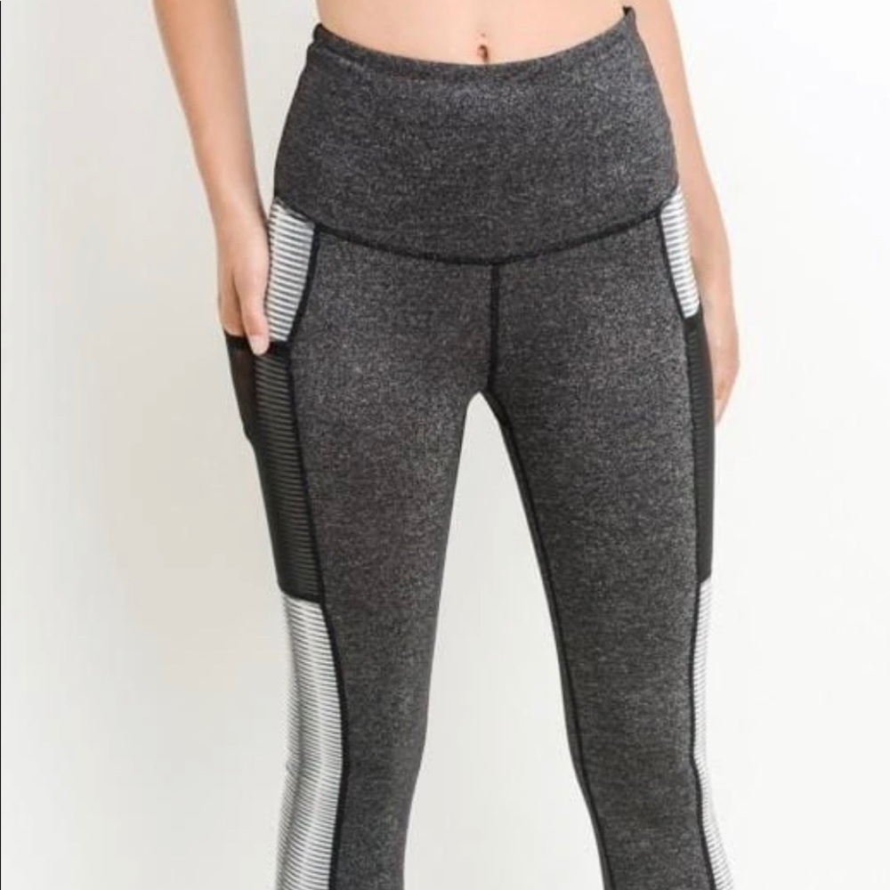 NWT High Rise Metallic Side Pockets Leggings